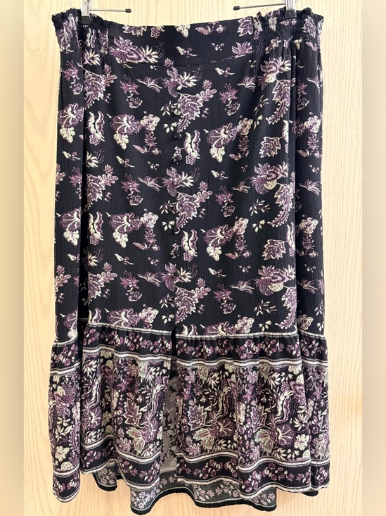 Wonderly Dresses & Skirts - Wonderly Black Maxi Skirt with Purple & Cream Floral Print